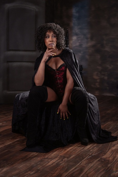 Misty Stone modello art immagine