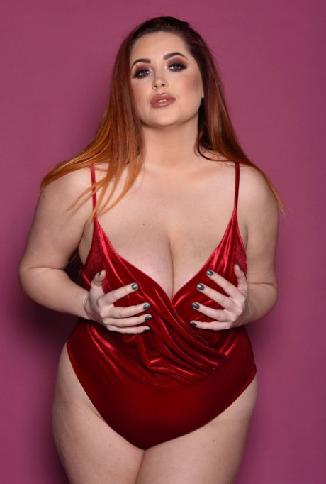 Lucy Vixen pornostar esclusiva img