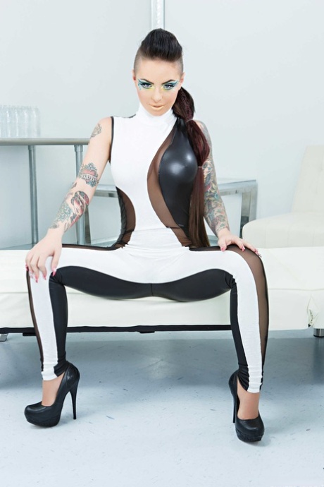 Christy Mack nudi di pornostar foto