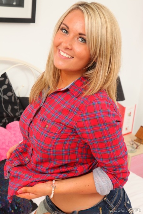 Zoe Alexandra stella gallerie